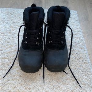 Black winter sorel men’s boots